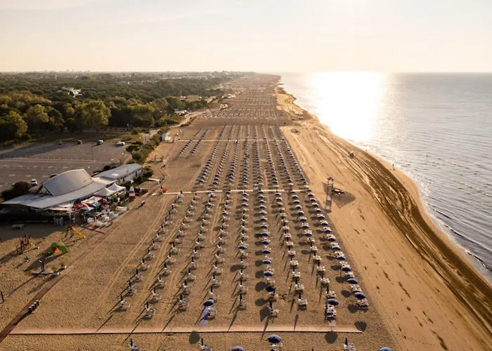 Wonderful Flat With Solarium And Swimming Pools Apartment Bibione