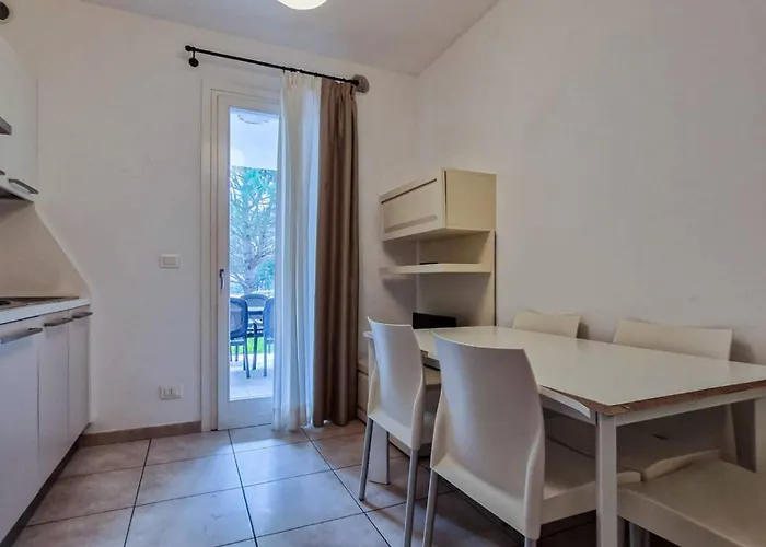 Wonderful Flat With Solarium And Swimming Pools Apartment Bibione