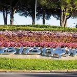Apartmán Wonderful Flat With Solarium And Swimming Pools *