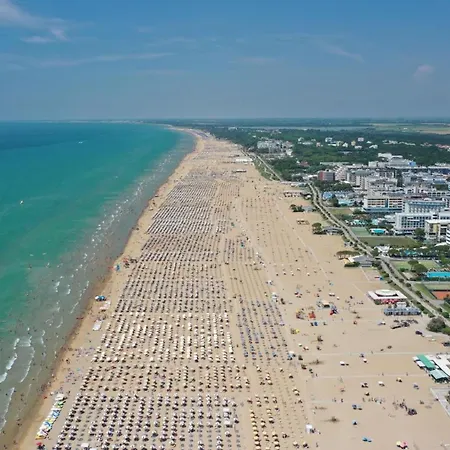 Apartmán Wonderful Flat With Solarium And Swimming Pools Bibione
