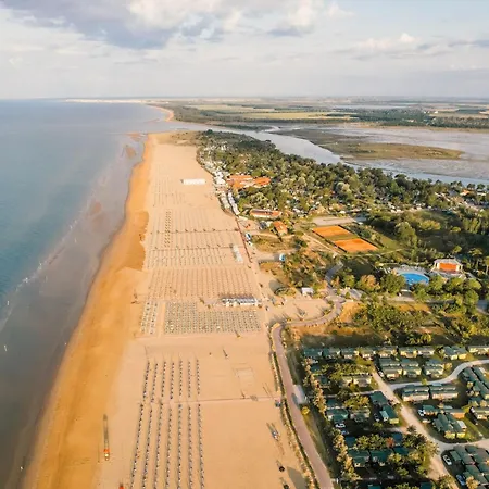 Apartmán Wonderful Flat With Solarium And Swimming Pools Bibione
