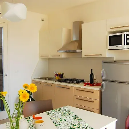 Wonderful Flat With Solarium And Swimming Pools Apartmán *
