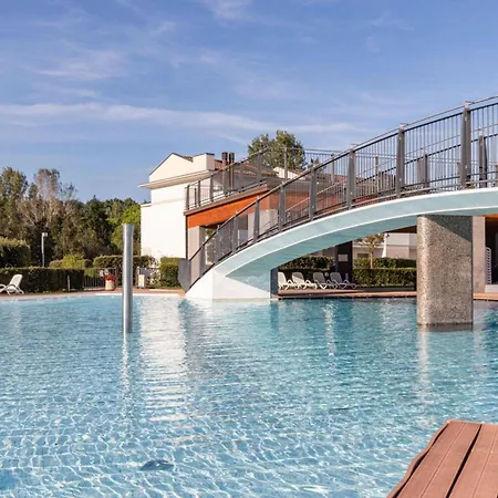 דירה Wonderful Flat With Solarium And Swimming Pools
