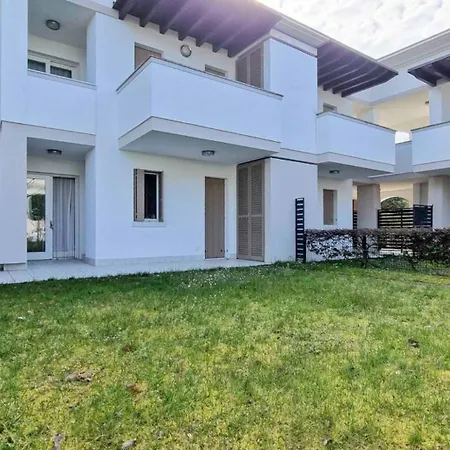 Wonderful Flat With Solarium And Swimming Pools Bibione