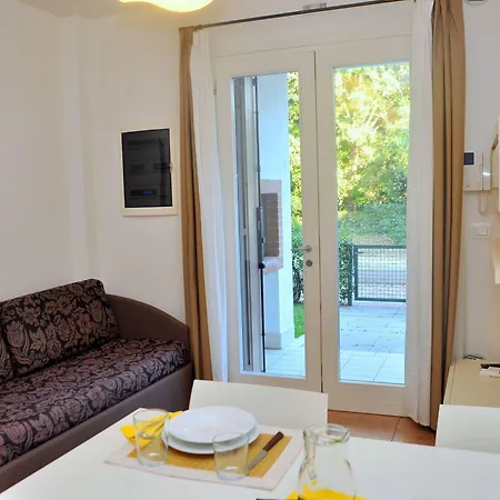 Lägenhet Wonderful Flat With Solarium And Swimming Pools Bibione