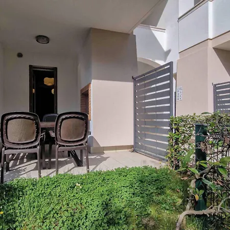 Wonderful Flat With Solarium And Swimming Pools