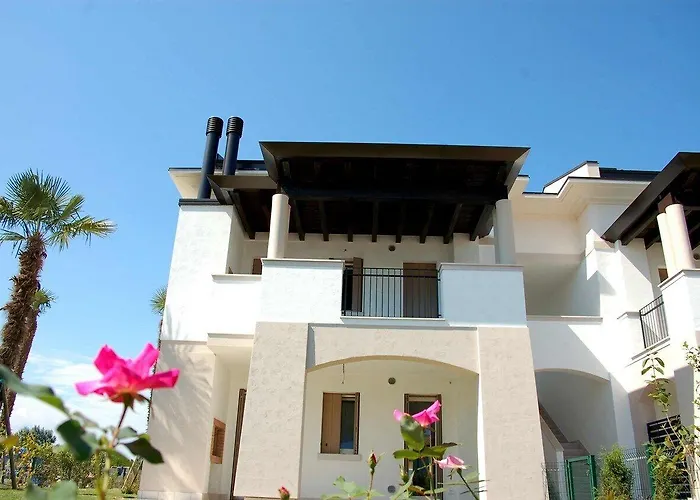 Wonderful Flat With Solarium And Swimming Pools